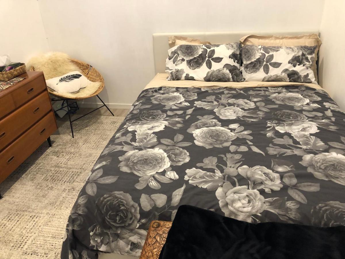 Cool Apartment, Central To Everything, Share With 2X Bulldogs Auckland Buitenkant foto