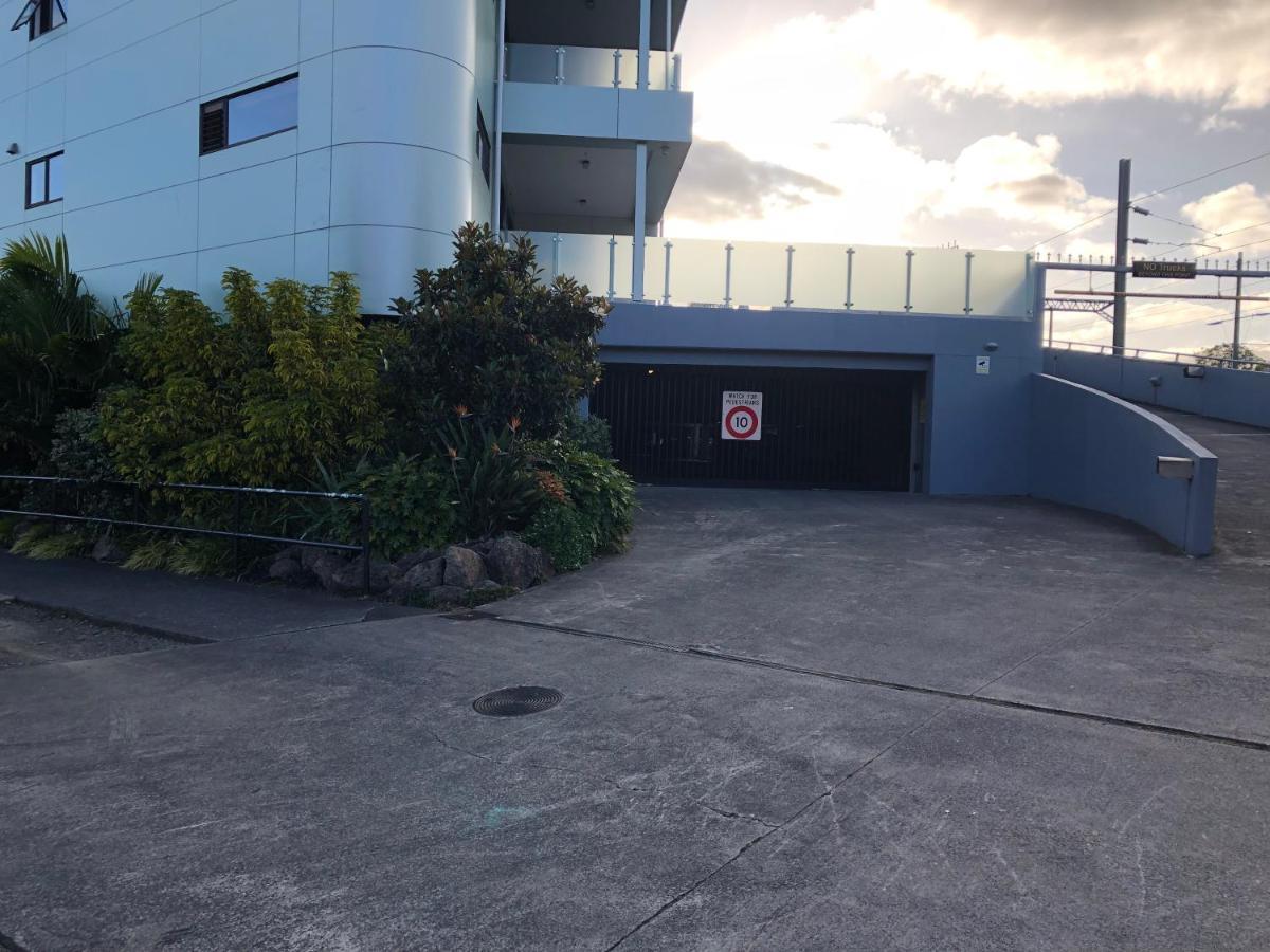 Cool Apartment, Central To Everything, Share With 2X Bulldogs Auckland Buitenkant foto